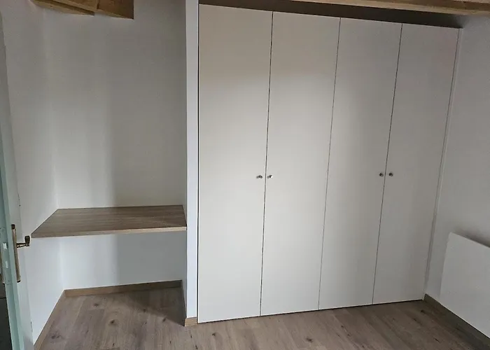 Lestang Vue Degagee Et Deco Chaleureuse フィジャック