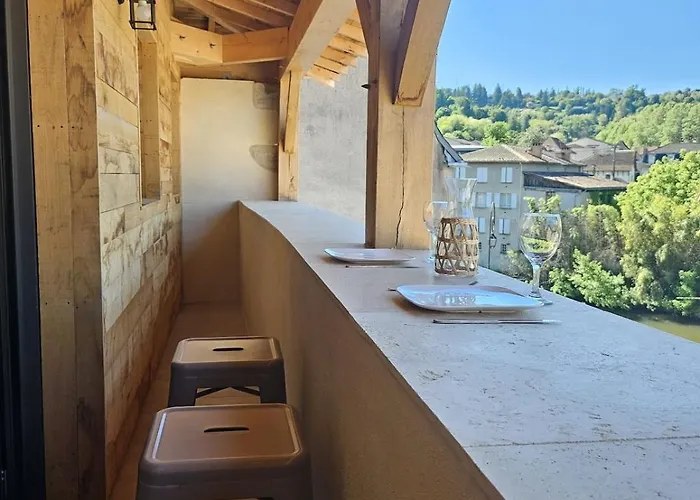 Lestang Vue Degagee Et Deco Chaleureuse