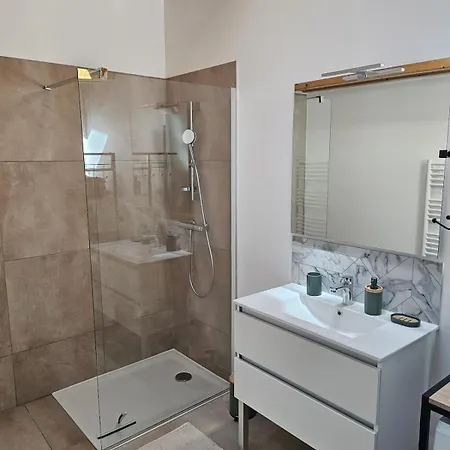 公寓 Lestang Vue Degagee Et Deco Chaleureuse 菲雅克